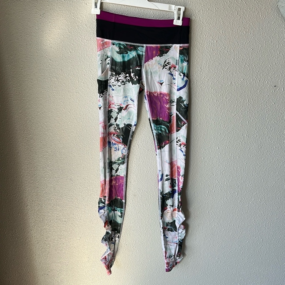 Lululemon Pigment Wave Multi Black Plum Speed Tight Ill Leggings Size 2